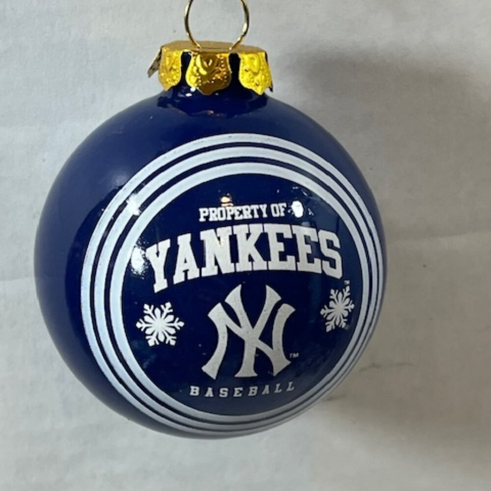 NY Yankees Baseball Glass Christmas Ornament 2008